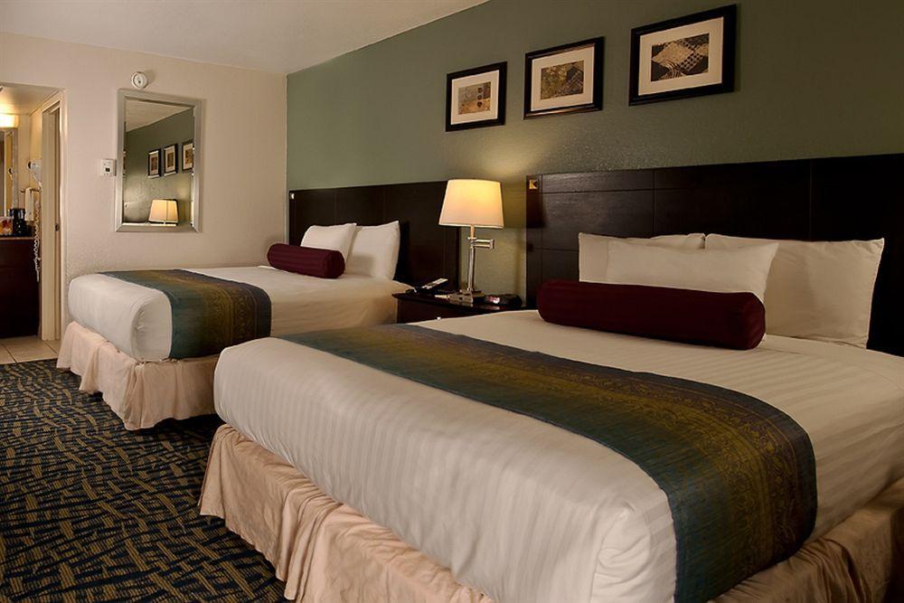 Grand Texan Hotel And Convention Center Midland Exterior photo